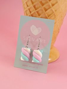 Vaahtokarkki-korvakorut