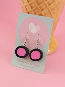 Täytelaku-korvakorut, pinkki