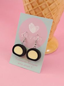 Täytelaku-korvakorut, Banaani